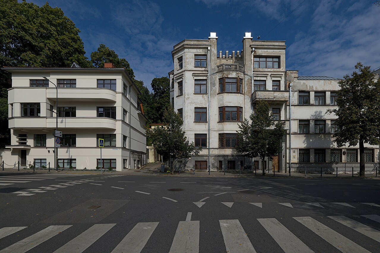 Interwar modernist houses at the V. Putvinskio Street complex in Kaunas